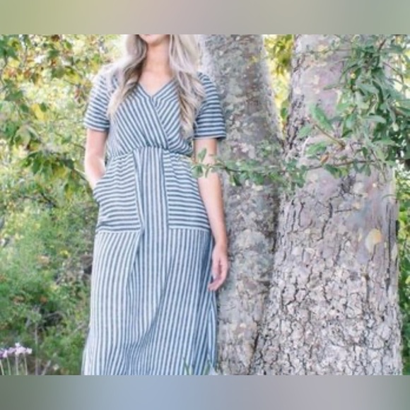 Ella Mara Chic Striped V-Neck Maxi Dress size S - Picture 2 of 12